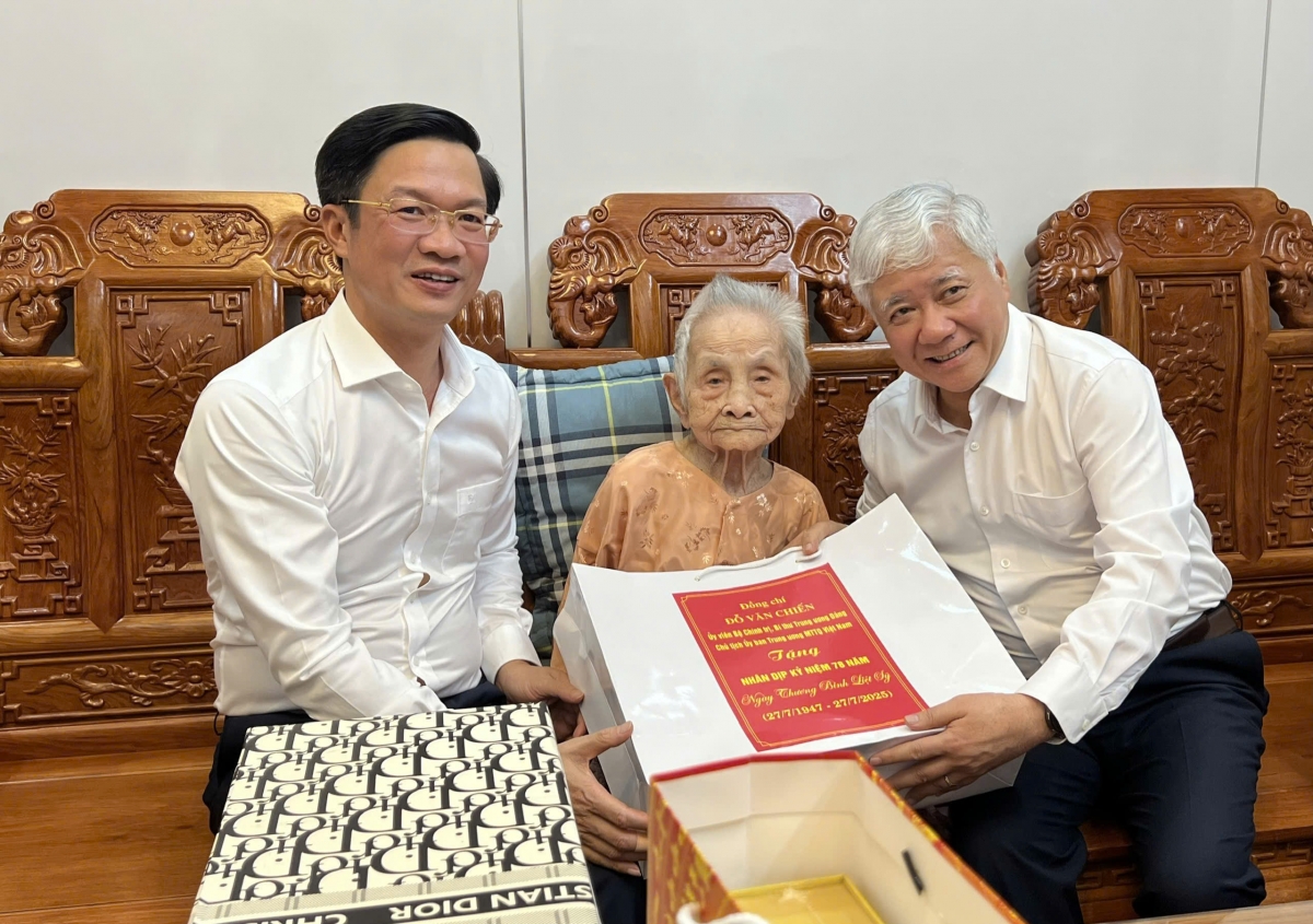 
Ƀok Đỗ Văn Chiến asong tơmam ăn Mĕ Việt Nam nuih mơng Nguyễn Thị Dấng