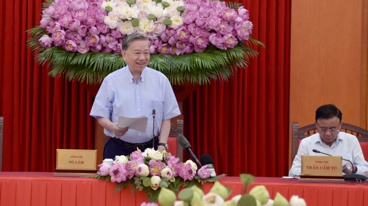 
Tổng Bí thư Tô Lâm iung pơma tơ̆ jơ bơ̆jang