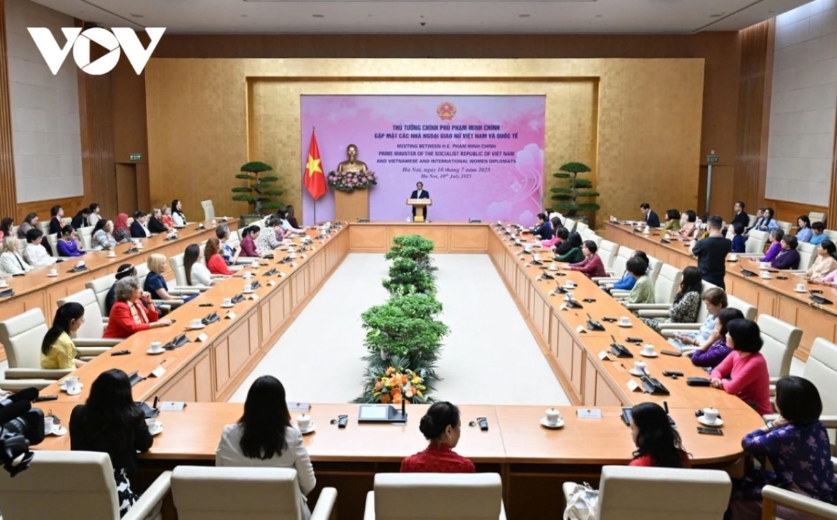 Đơ đam anih anom mông pơbưp ƀô̆ mơta