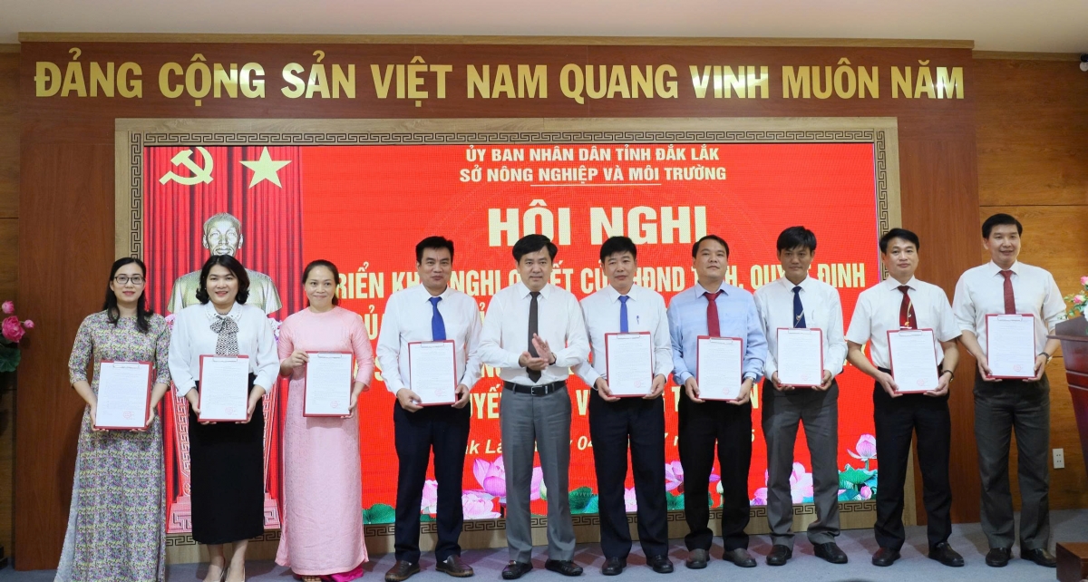 Khua Gơnong bruă đang hmua hăng rơhuông adai lŏn mơnai Dak Lak ƀơk tơlơi pơsit kơ khua hơdôm bôh anom bruă đang hmua