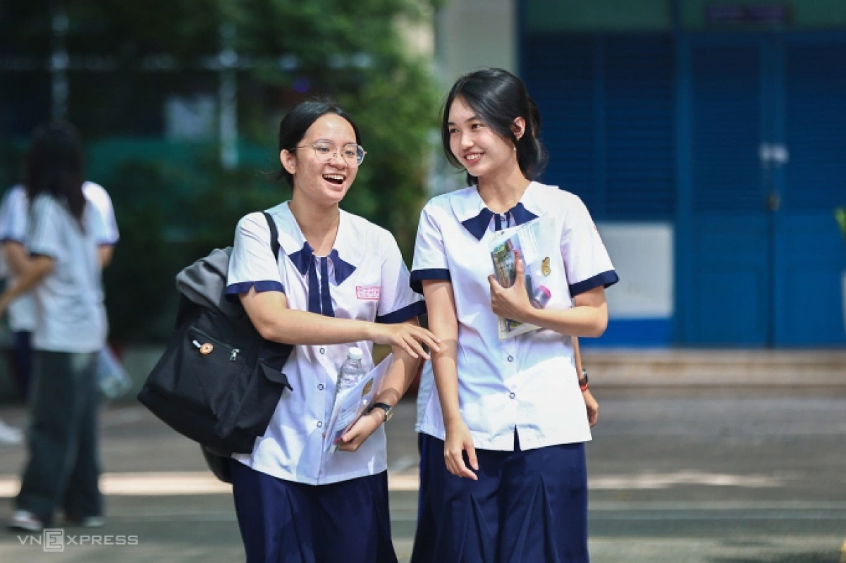 Anek saih Ban raya Ho Chi Minh pakacah tamat THPT 2025