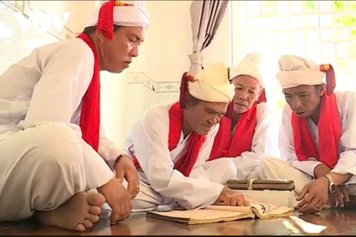 Po Gru Thường Xuân Hữu gam haong dom urang karei daok pasang duah harak yao klak Cam