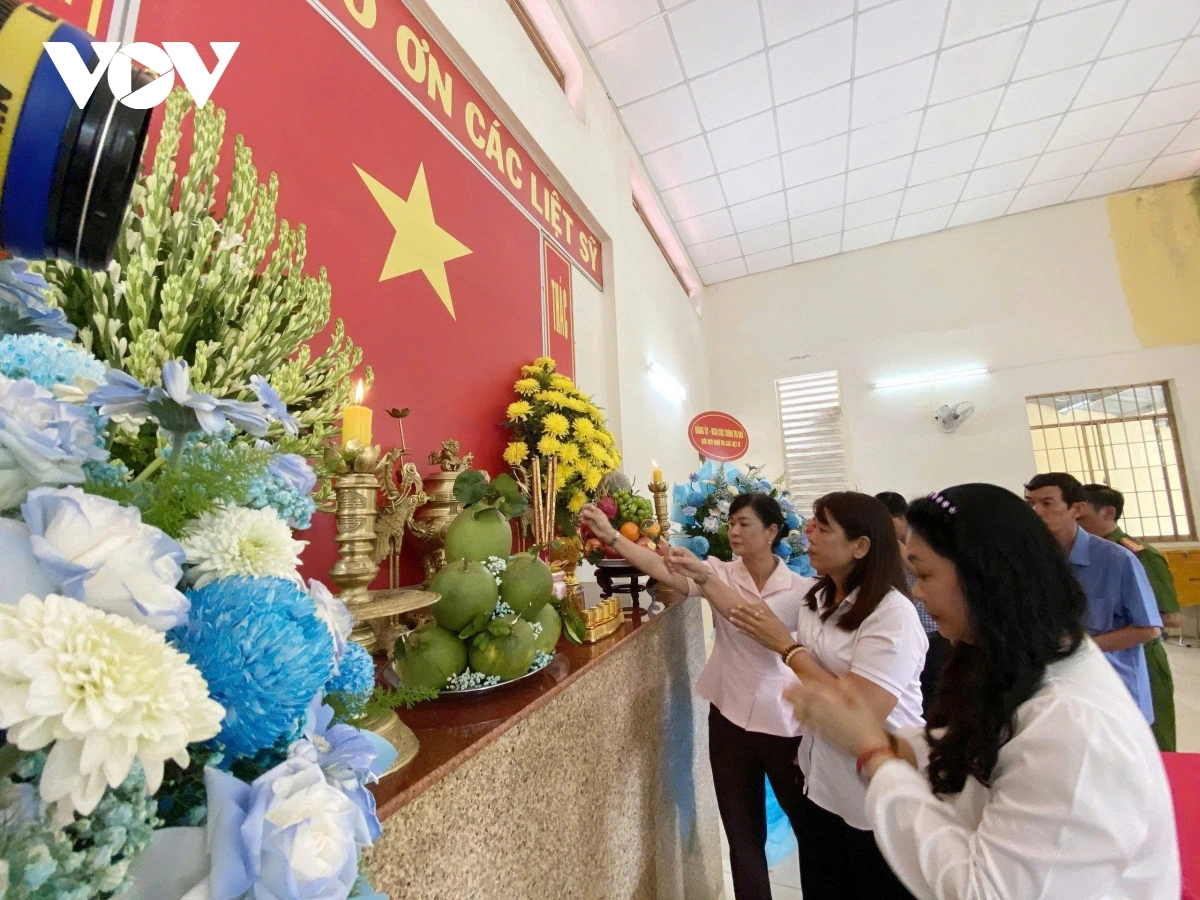 Karja palei mai cuh nyang ka dom bol lin meng kal dahlau hu ba mai negar palei