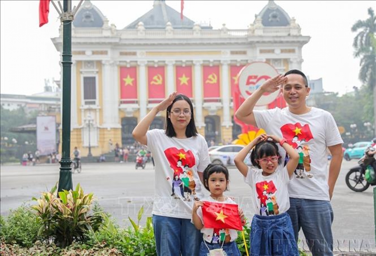 Sa baoh sang thaot binguk khik gilac nem krung dalam pahadar 50 thun harei peih paha gah meraong negar