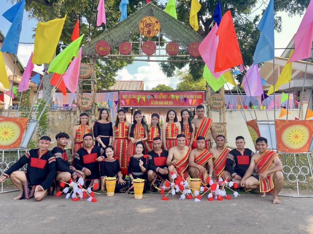 Droh rơtăm cheăm Čuôr Dăng, kong pơlê Dak Lak veăng Hâi leh kring vế tơniăn tơnêi têa