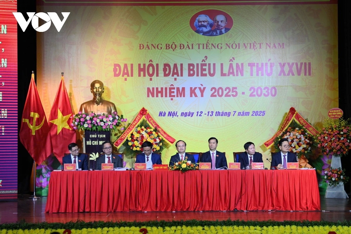 Sáng 12/7, tại Trung tâm Phát thanh Quốc gia, 58 Quán Sứ, Hà Nội, Đại hội đại biểu Đảng bộ Đài TNVN lần thứ 27, nhiệm kỳ 2025-2030 chính thức khai mạc.