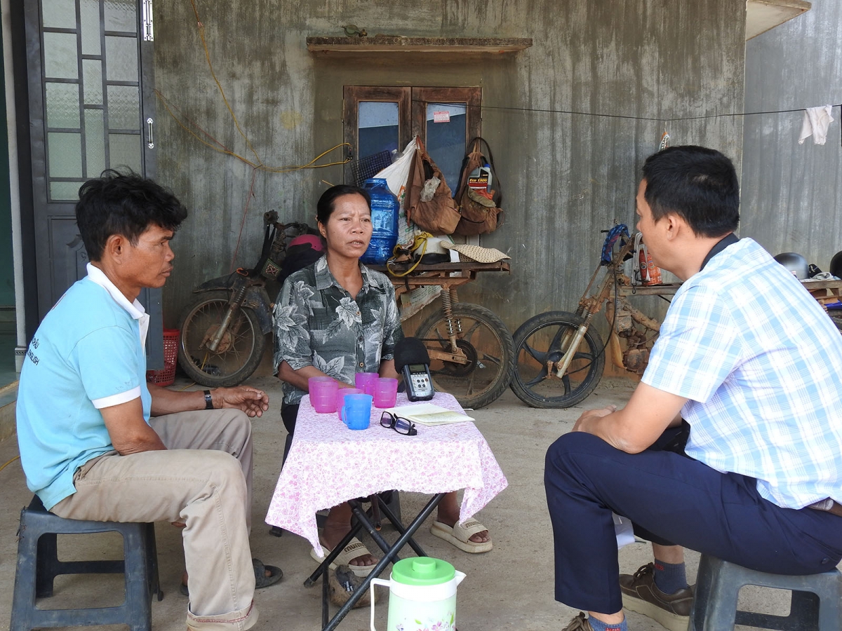 Mŏ Y Nhua păng klo sư U Khanh (păih ‘ngieo) ơh sơ ‘ngon yua kơ ma tuý phă pơrăm ŭnh hnam