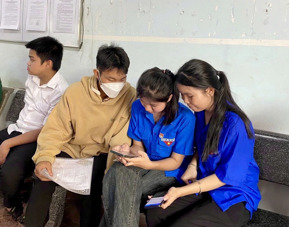 
Làng bol geh bơto pơlam crăp mờ ngui ală phan ngui sră pơ àr gơnoar atbồ Dà lơgar, sền gĭt jơnau ù tiah