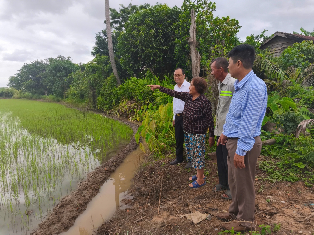 - Lê Thị Liên ti lŏ ñu anôk tuôm mâo leh klei mdiê jih djiê krô kyua klei bi mmiă êa