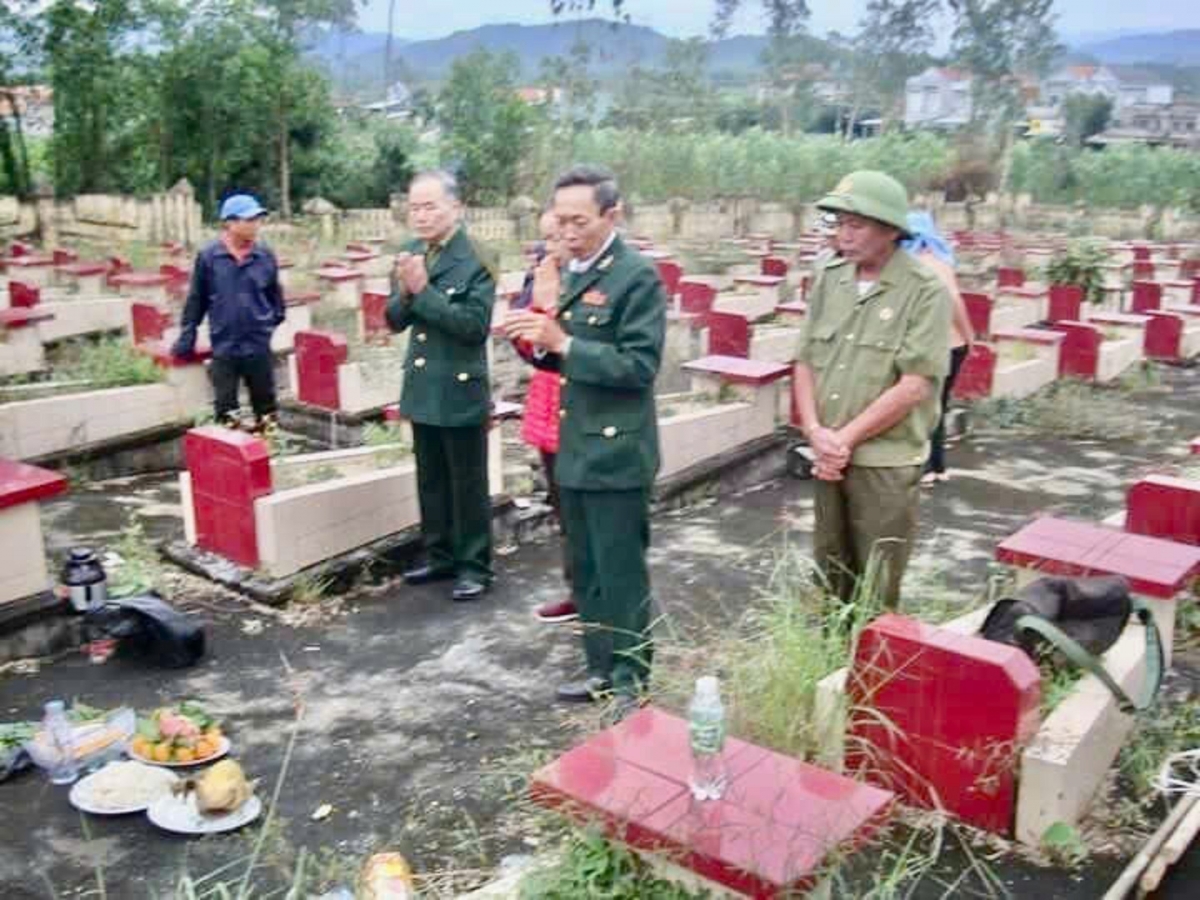 
Ƀô̆ đô̆i so Nguyễn Đăng Khoa atŭm hăm khul năm tơchă, sơkơ̆t hơdăh hơnăn pơsat ƀô̆ đô̆i lôch dŏng teh đak Sư đoàn 968.