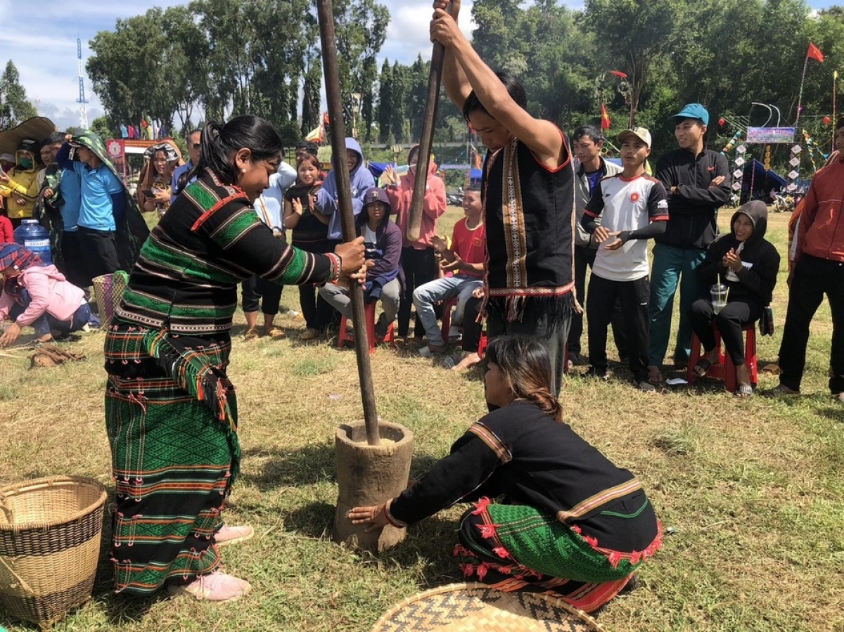 Rùp ai bơh tàm internet