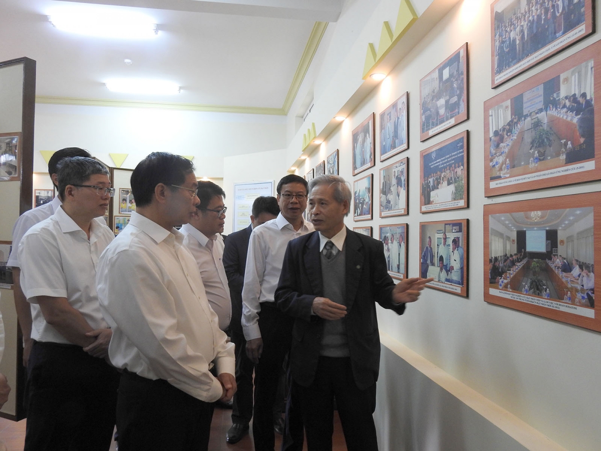 Kơ-iăng Khua dêh čar ơi Bùi Thanh Sơn čuă Sang djă pioh gru grua mơ̆ng Anom kơsem min put ayuh Đà Lạt, tơring čar Lâm Đồng