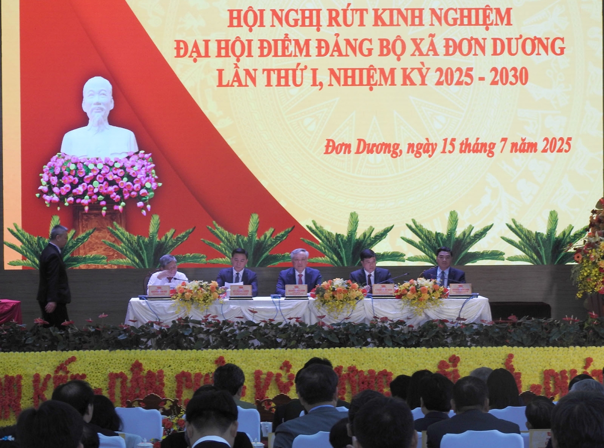 Kơ-iăng khua dêh čar ơi Nguyễn Hòa Bình pơhiăp ƀơi mông jơnum