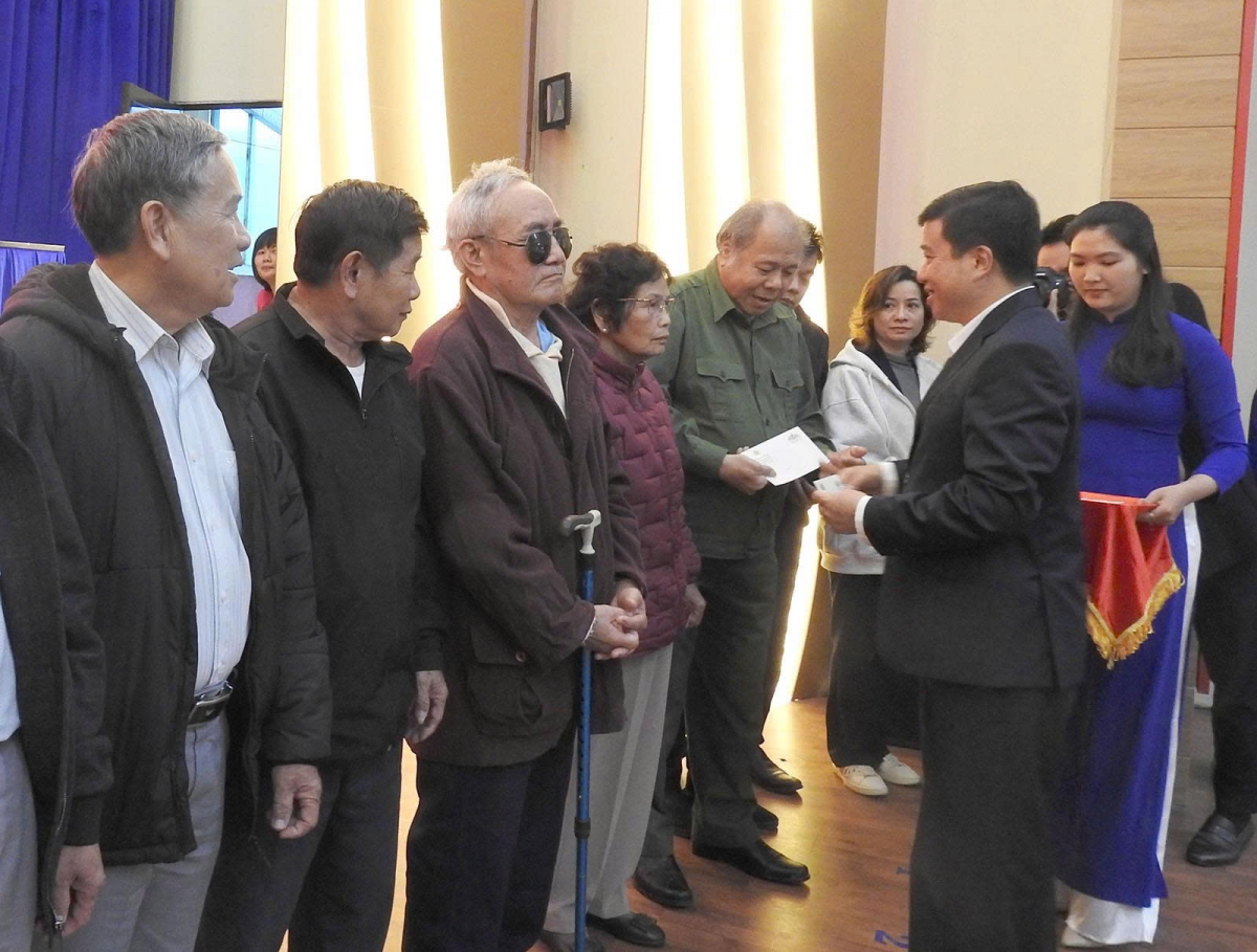 
Ƀơ̆t năr 27/7, ƀok Y thanh Hà Niê Kđăm pơjao tơmam pôk ăn unh hnam mă teh đak tơchơ̆t tơgŭm, bơngai đei kŏng tơ̆ Đà Lạt