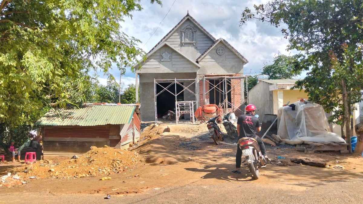 
Đei teh đak tơgŭm, unh hnam Y Kram adrin man hnam mă ‘lơ̆ng ƀiơ̆