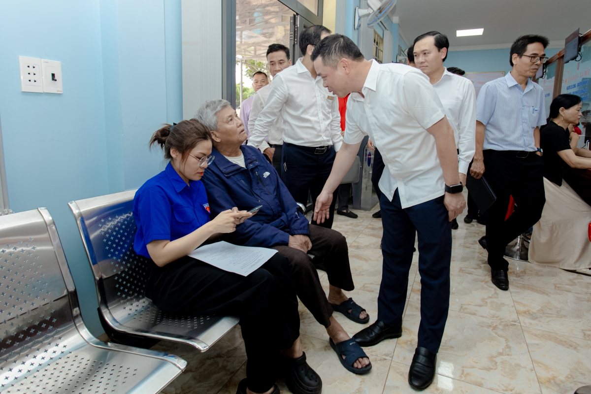 Pôa Đỗ Hữu Huy kơ-êng ki hâk vâ dêi kuăn pơlê