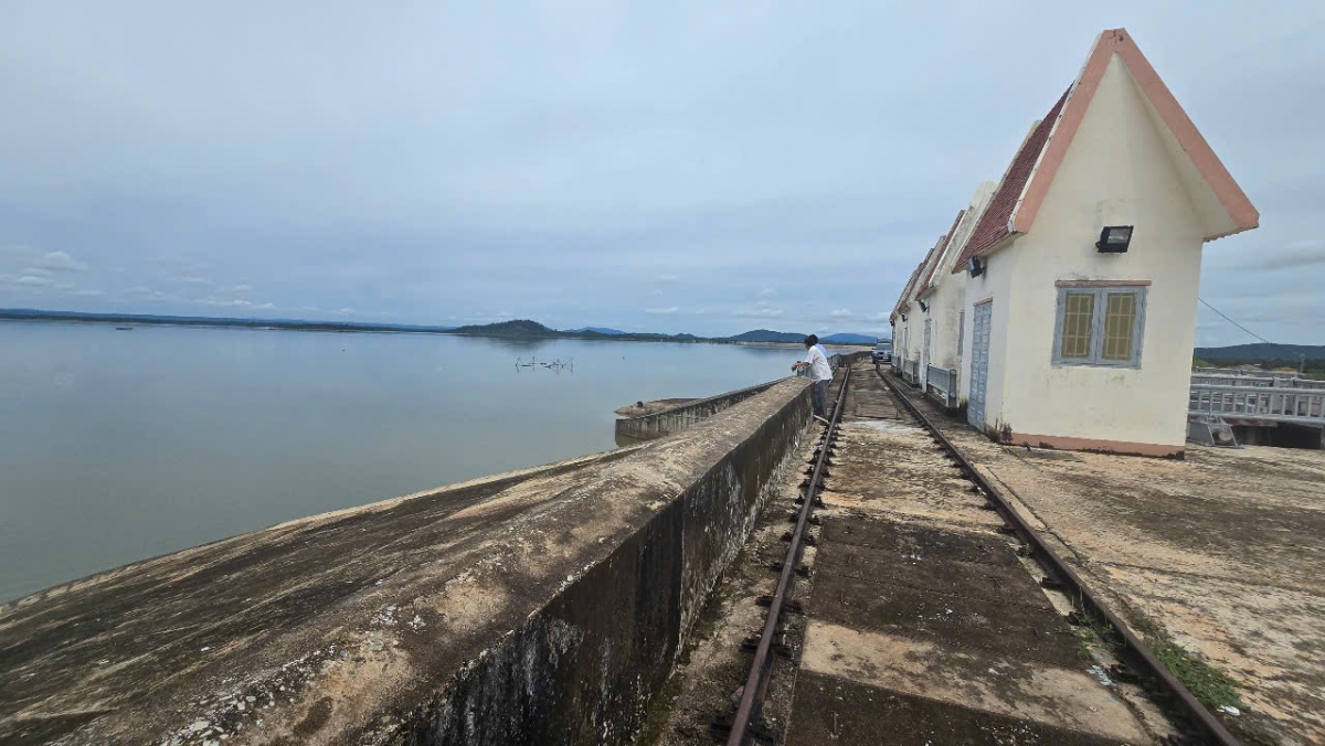 Rơchôa Iâ Mơr,  kong pơlê Gia Lai