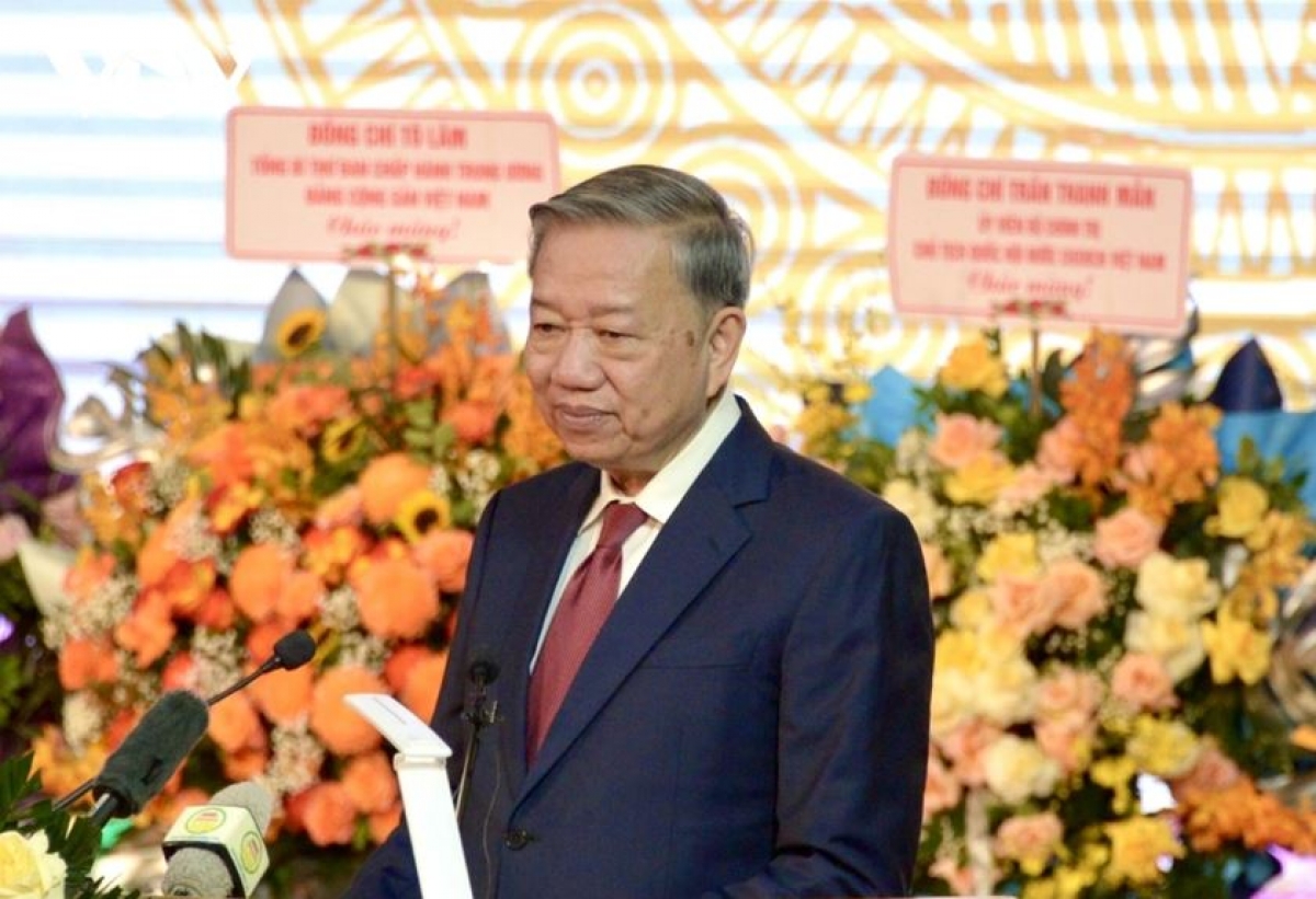 Khua git gai Ping gah ơi Tô Lâm pơhiăp ƀơi mông ngă lơphet