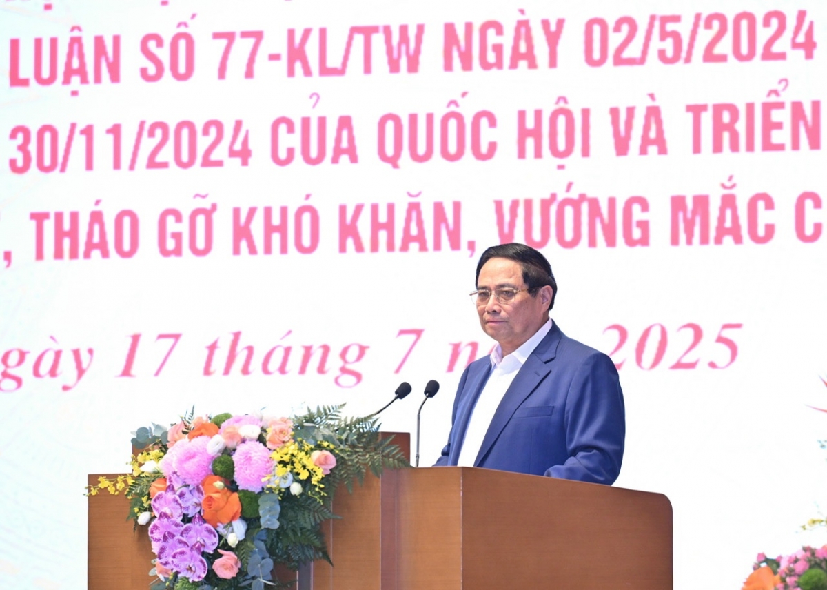 
Thủ tướng Phạm Minh Chính pơgơ̆r 'măng hop akŏm