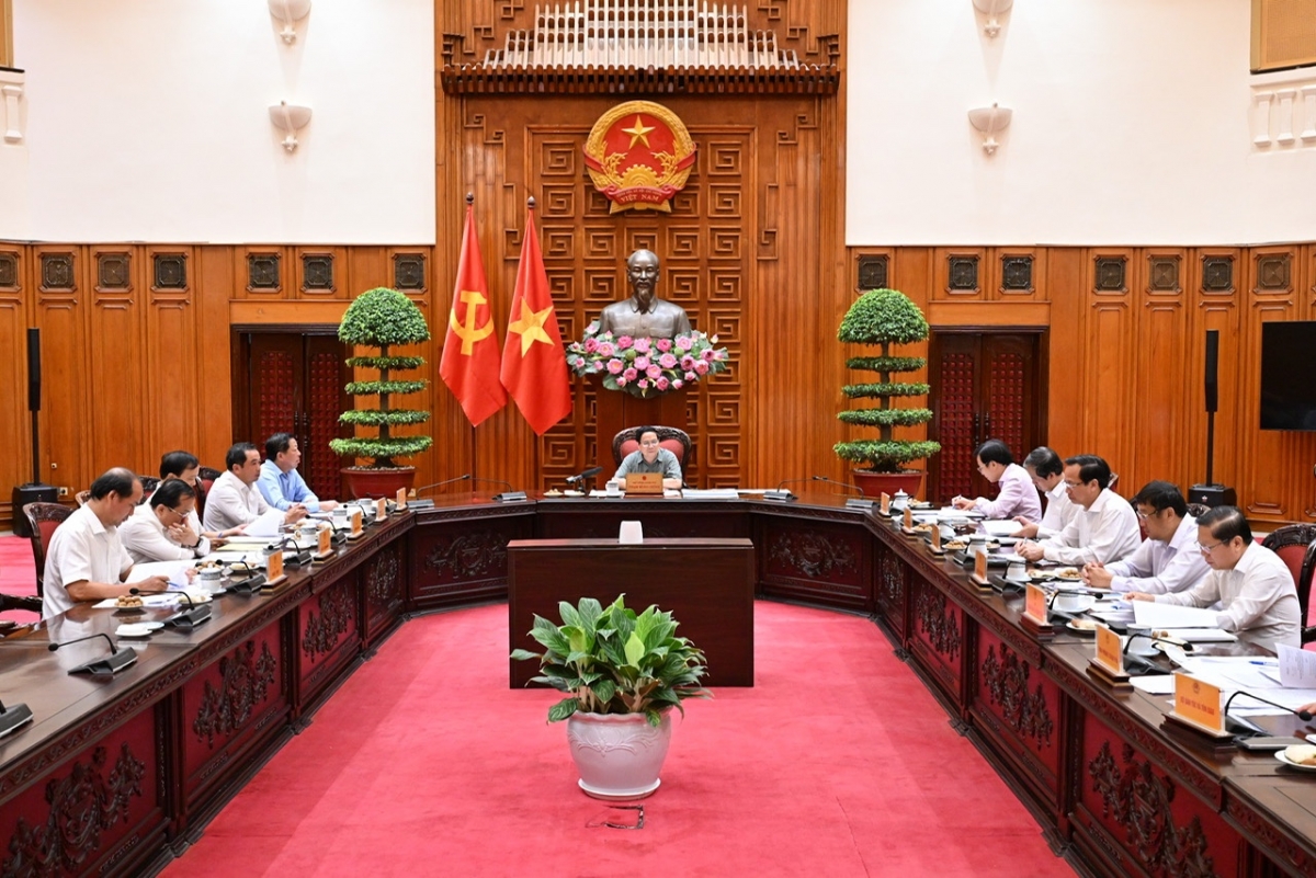 Thủ tướng Phạm Minh Chính ƀư tơm rơh rƀŭn
 