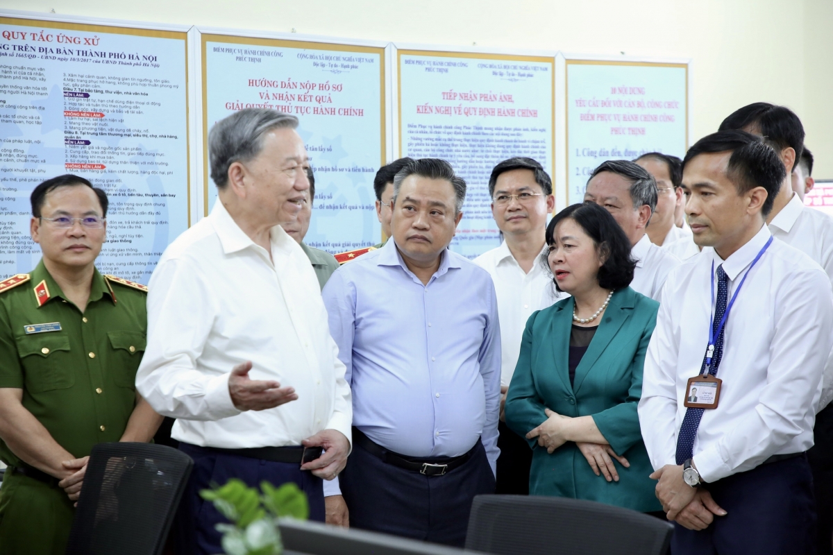 Tổng Bí thư Tô Lâm uănh nđôi nău kan n’gâng kan 2 gưl ta Hà Nội