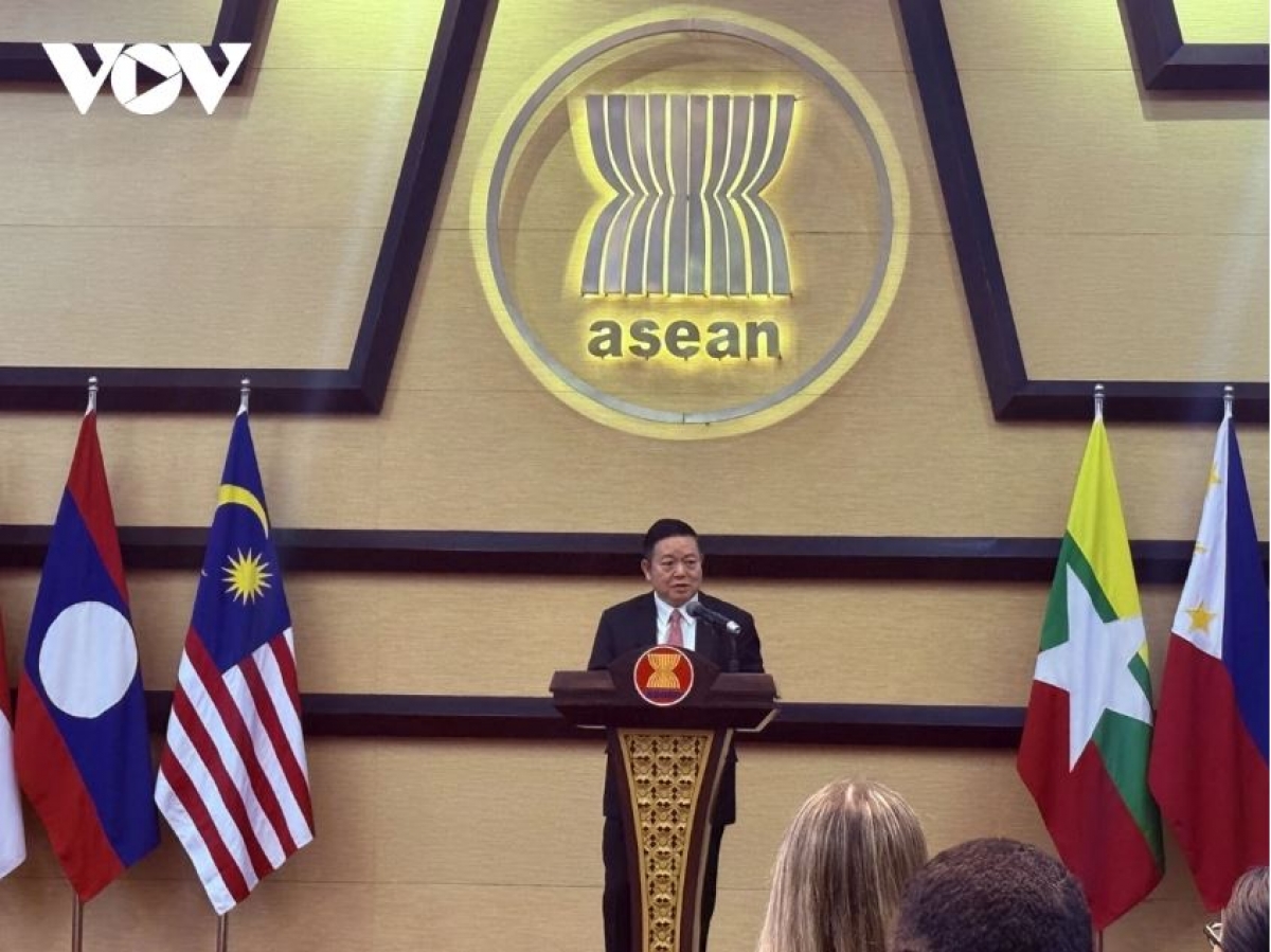 Pôa Kao Kim Hourn, Kăn xiâm chêh tôm xo rơkong ASEAN mơnhên ƀă 30 hơnăm tơmot, Việt Nam hiăng chiâng môi tung mâu ngế ki ƀeăn ƀĕng rơkê ƀă ai tơdjâk kân ASEAN.