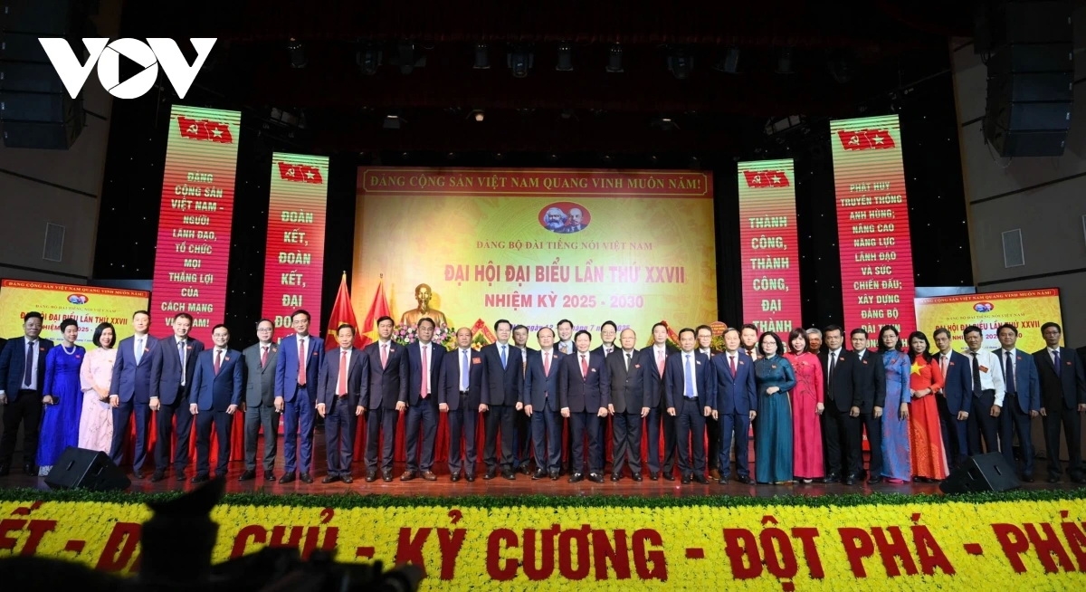 Phó Thủ tướng Mai Văn Chính chup cha nup đh'rưah lâng apêê đại biểu đhị Đại hội đại biểu Đảng bộ Đài P'rá Việt Nam g'luh 27, nhiệm kỳ 2025-2030.