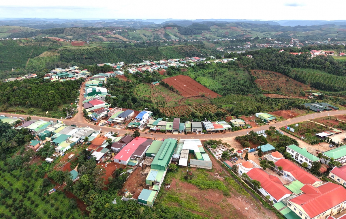 Mâu toăng hngêi xua Khu xiâm ngăn Kŏng an diâp ăm dế rế hía rế pơhlêh ngiâ méa thôn pơlê kơpong kong ngo Tây Nguyên