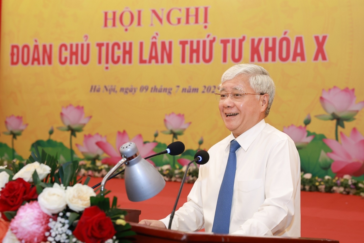 
Ƀok Đỗ Văn Chiến iung pơma tơ̆ hop akŏm Trung ương MTTQ Việt Nam.