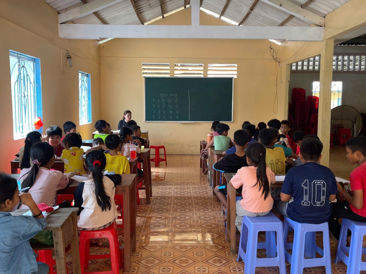 Lớp học chữ Khmer có nhiều học sinh tham gia