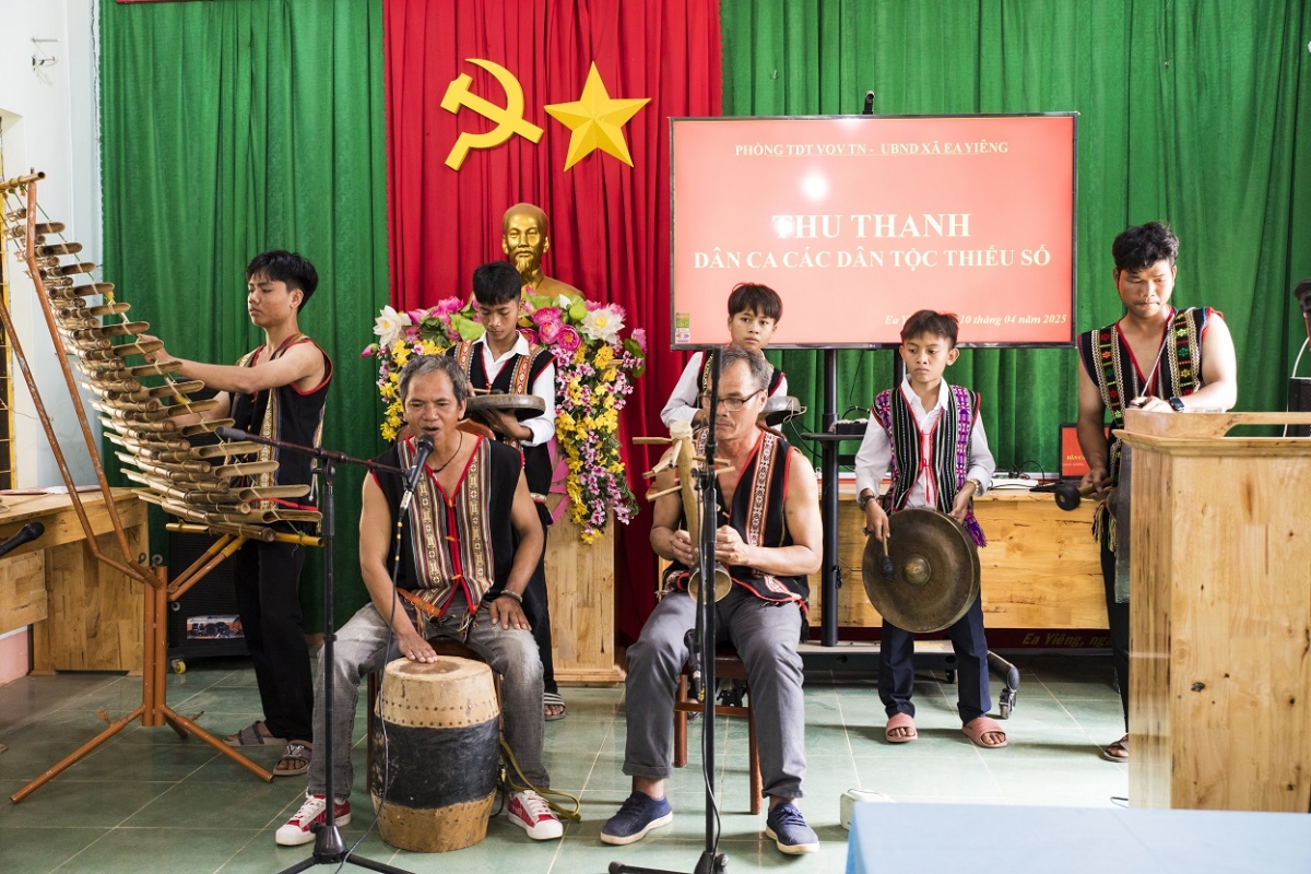 A Bliêt bal mờ mpồl dròng cing ƀòn Kon Wang, sàh Tân Tiến, càr Dăk Lăk