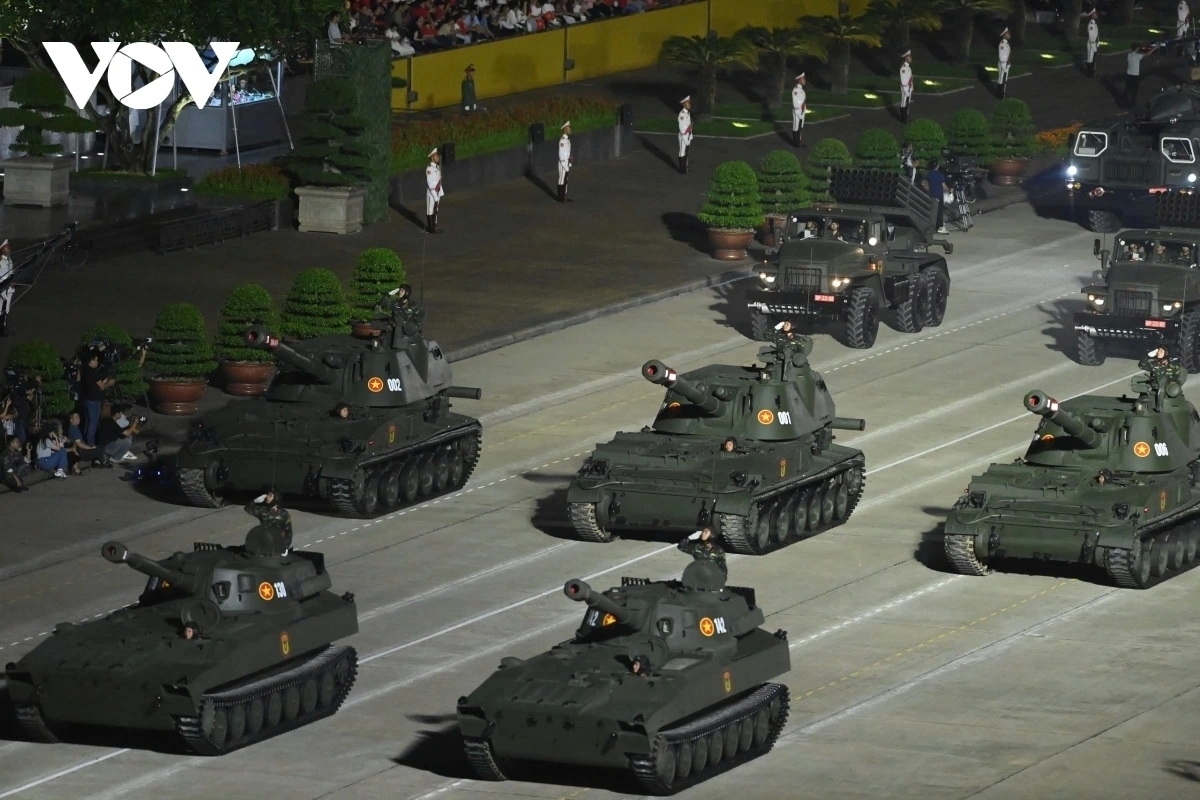 Pháo tự hành SU-152 là loại hỏa lực mạnh và hiện đại được trang bị trong quân đội Việt Nam.