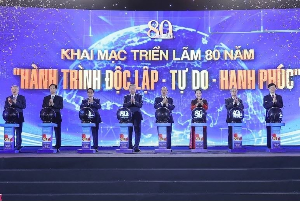 Khua mua ping gah, kơnuk kơna nao gư̆ boh nut pok pơhai tal prưng pơdă gơnam gru grua “80 thun jơlan nao mơ̆ng Rơngai-mơai pô-hyuk hyak” 