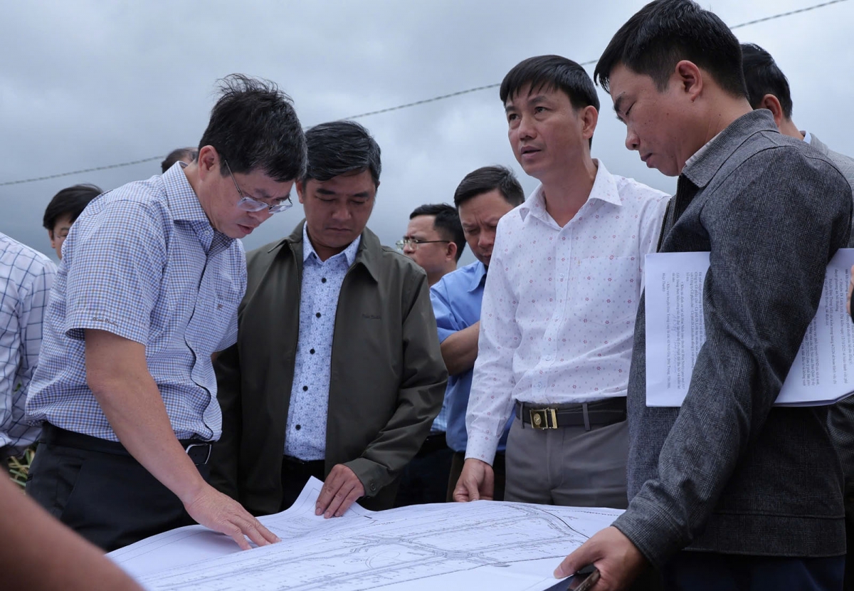 
Ƀok Nguyễn Hồng Hải, Phŏ kơdră Anih vei lăng kon pơlei dêh char Lâm Đồng (păih ‘ma rup) hơlen lăng tơdrong tơlĕch jang kiơ̆ tơdrong jang pơm trong gre kơdâu hrĕnh Bảo Lộc - Liên Khương 