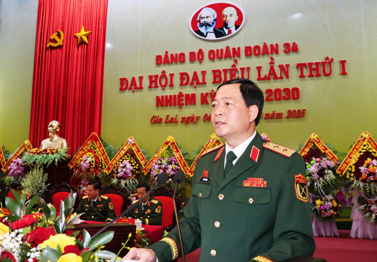 -Trung tướng Đào Tuấn Anh- Khua knơ̆ng gĭt gai Quân đoàn 34 blŭ hrăm hlăm klei kƀĭn kluôm