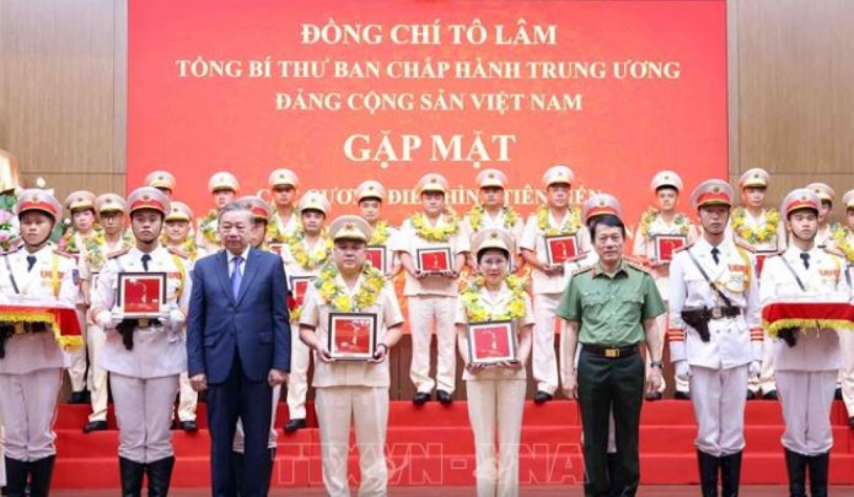 -Khua gĭt gai Đảng Tô Lâm hŏng phung kdlưn hĭn hlăm kahan ksiêm yang ƀuôn lehanăn êpul răng mgang klei êđăp ênang.