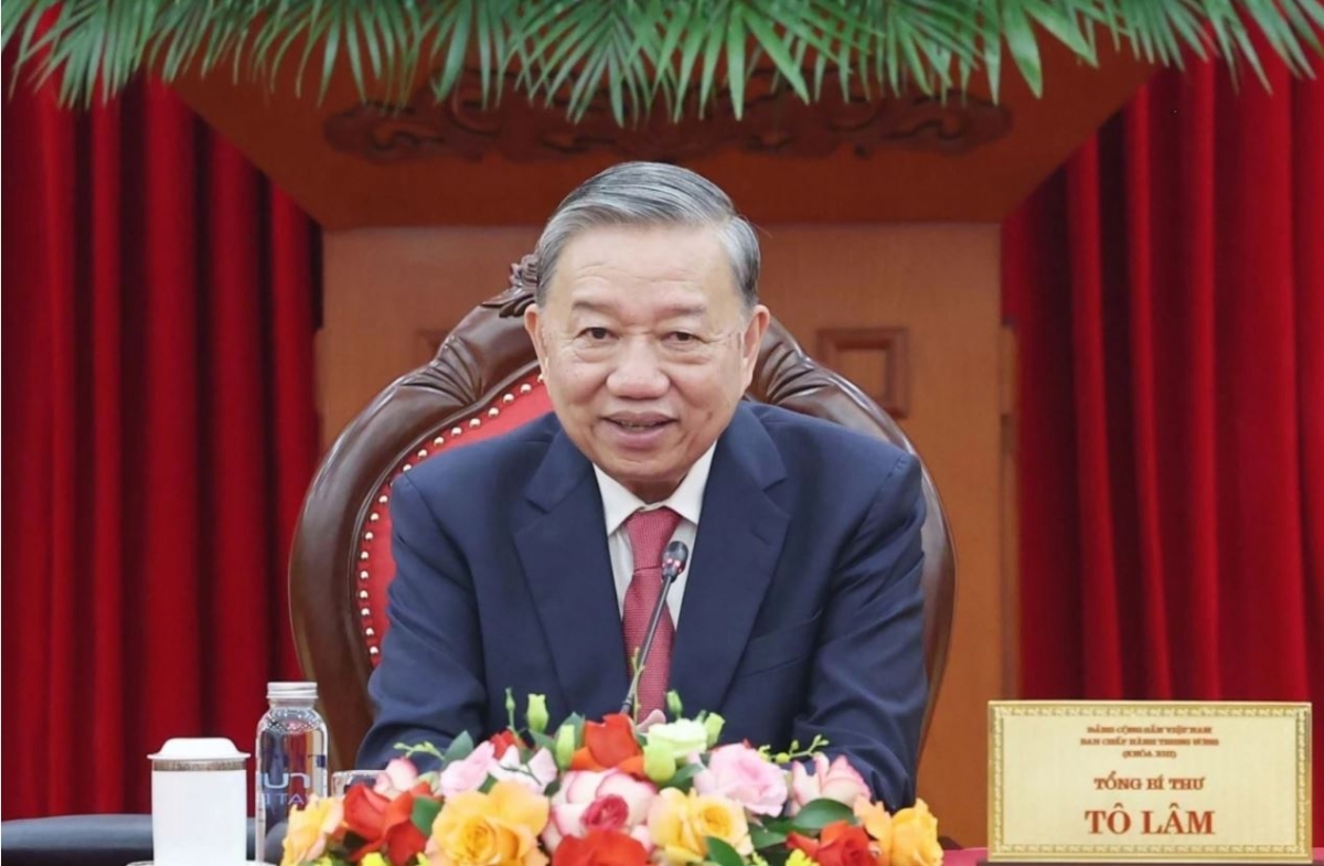 
Tổng Bí thư Tô Lâm pơma điê̆n thuăi hăm Kơdră Đảng Kon pơlei Campuchia Hun Sen