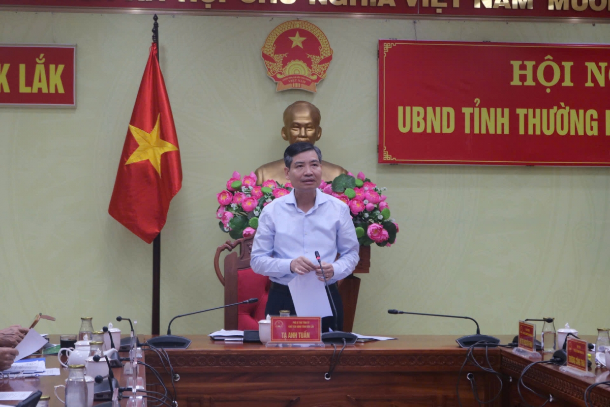 Ƀok Tạ Anh Tuấn, Kơdră vei lăng kon pơlei dêh char Đắk Lắk pơma tơ̆ hop akŏm