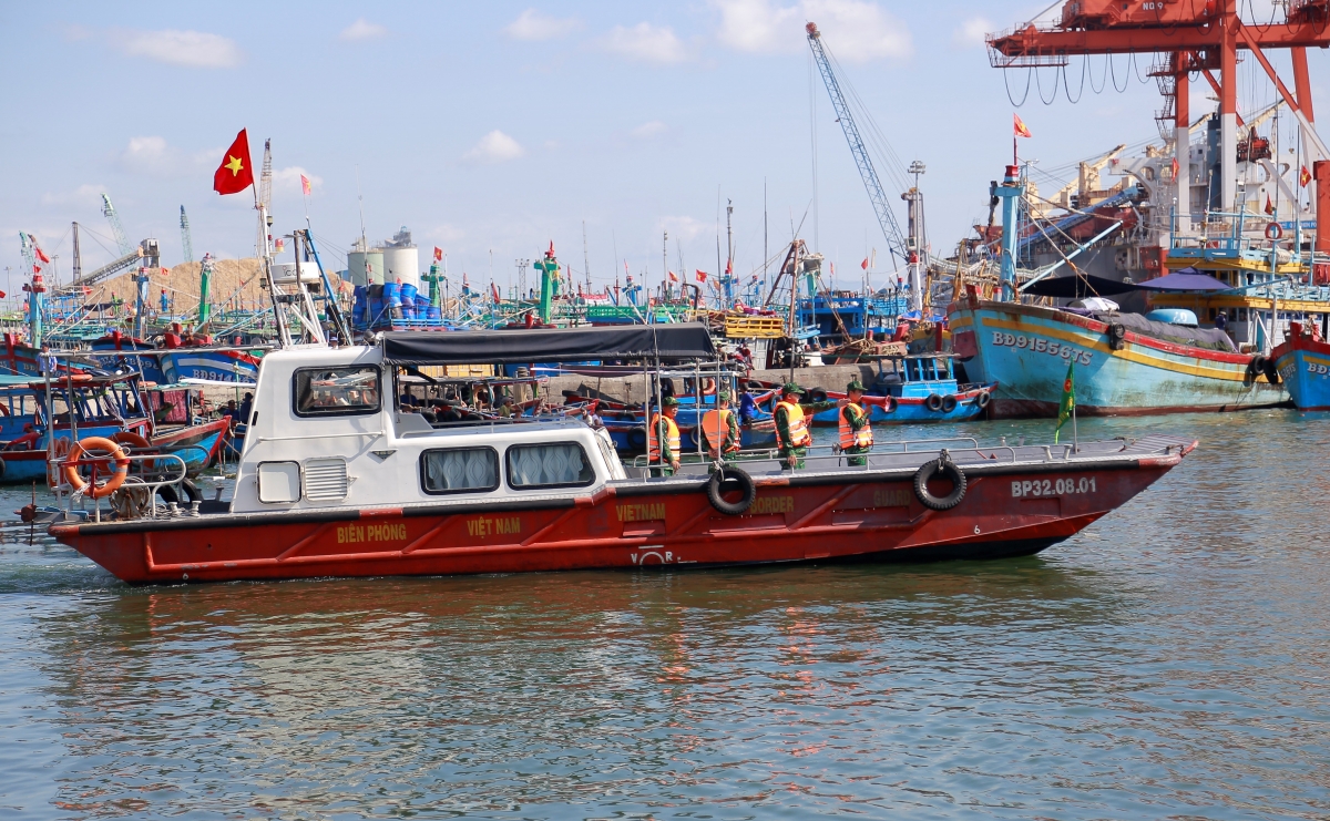 Neh geh rlau 5 rơbô nă làng bol lơh ka bal mờ ơhò plung ơm tàm tiah lơngăp lơngai