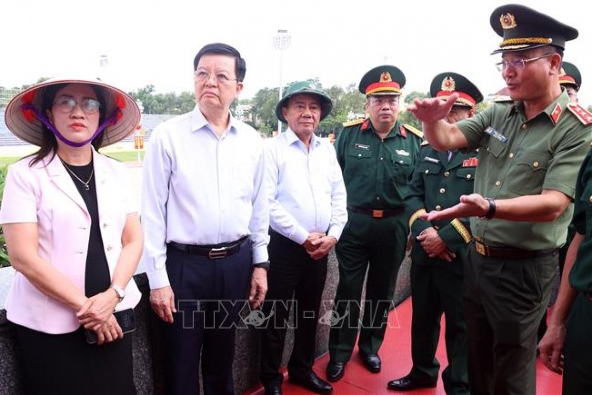 Thường trực Ban Bí thư Trần Cẩm Tú và đoàn công tác kiểm tra công tác chuẩn bị