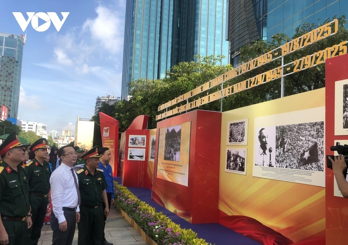 Triển lãm diễn ra từ ngày 19/8-5/9.