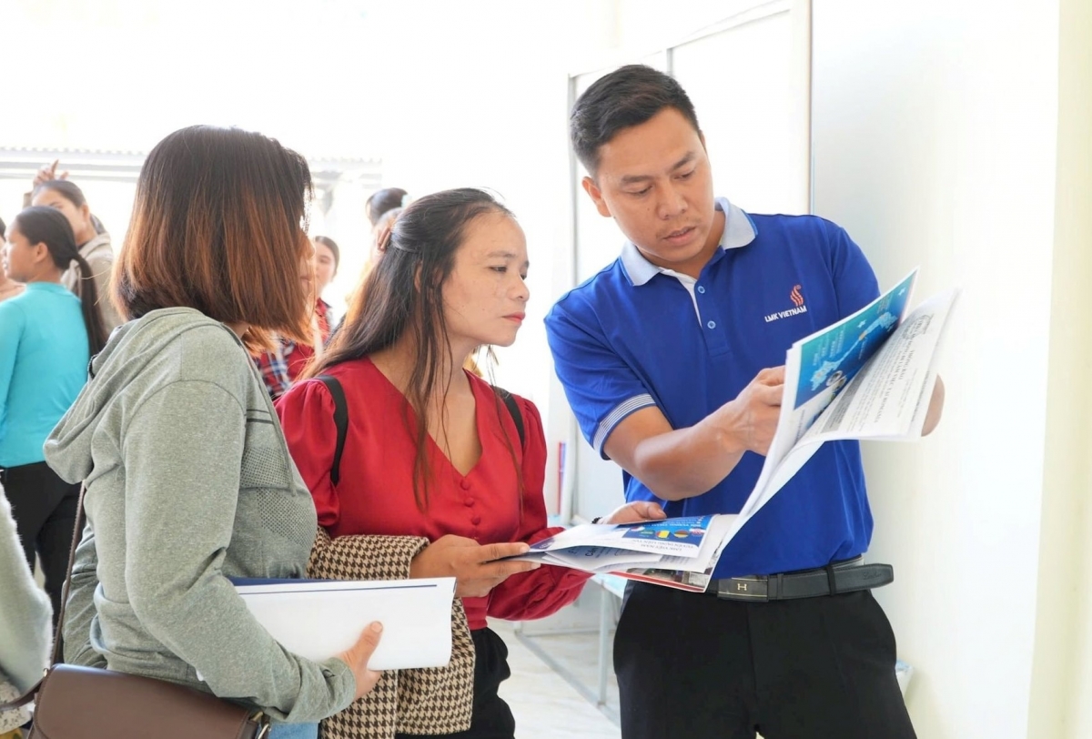 Hướng dẫn đăng ký tuyển dụng việc làm tại phiên giao dịch. 