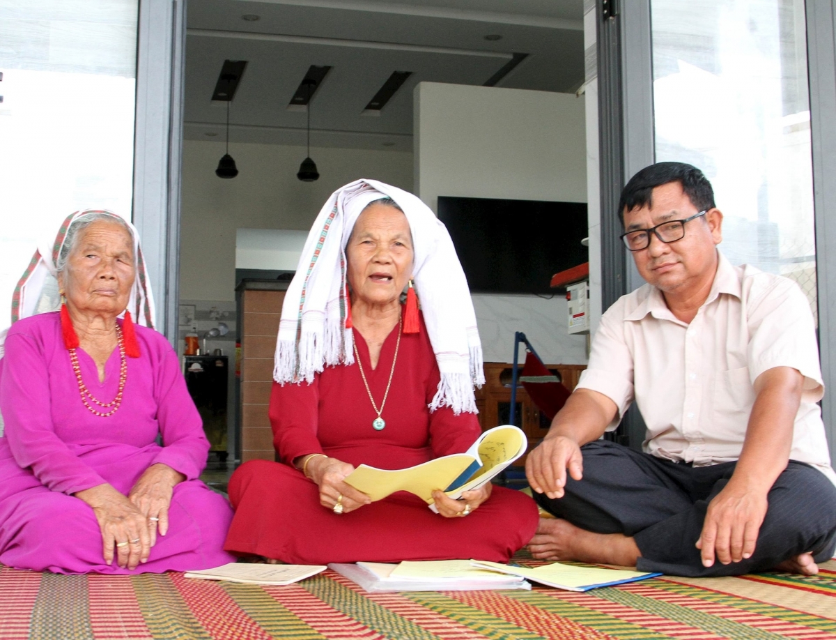 Amuk Châu Thị Đông (kreh) ndom biai ka bruk puac Ariya