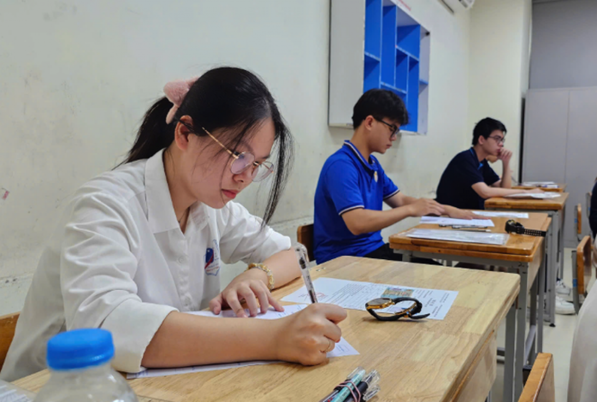 Biar harei ini 22.8, labaih 200 dai hoc brei thau tanut njauk pilih ruah hadei halang bruk oh hu biak 10 mbang