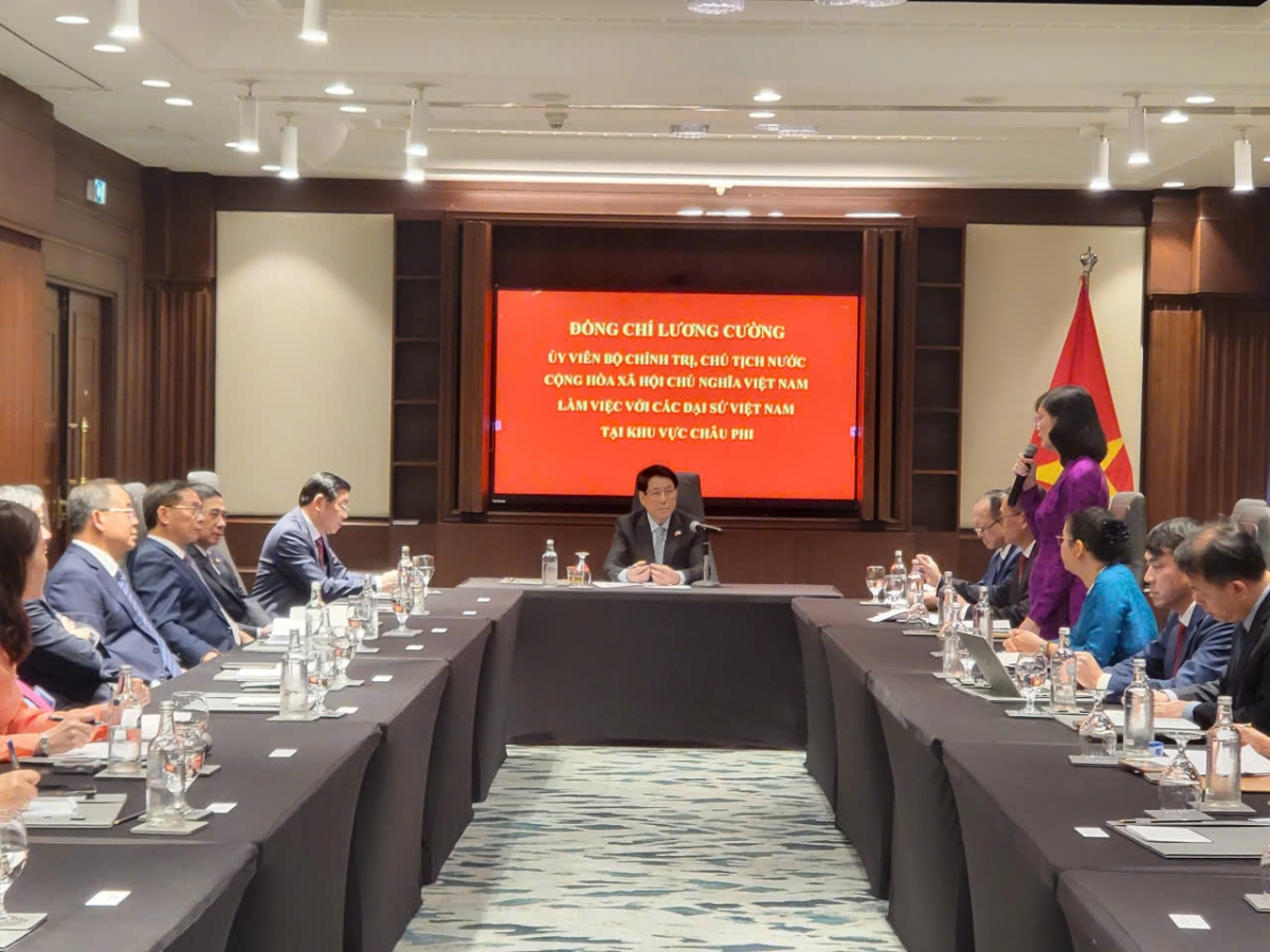 Ala măt ală Anih ala măt lơgar Việt Nam yal mờ Củ tịc lơgar ồng Lương Cường bal mờ Mpồl Kwang bàng lơh broă