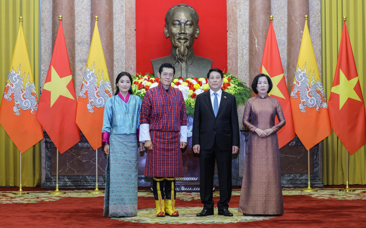 - Khua lăn čar Lương Cường mbĭt hŏng mô̆ ñu leh anăn mtao Bhutan mbĭt hŏng mô̆ gơ̆.