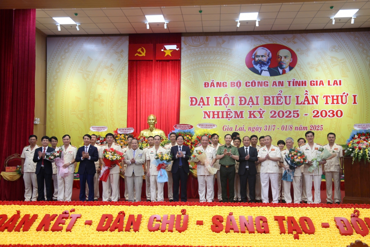 Tơlik mat Mpồl duh broă Đảng ƀộ Kwang àng càr Gia Lai tơngai lơh broă bơh nam 2025 tus nam 2030