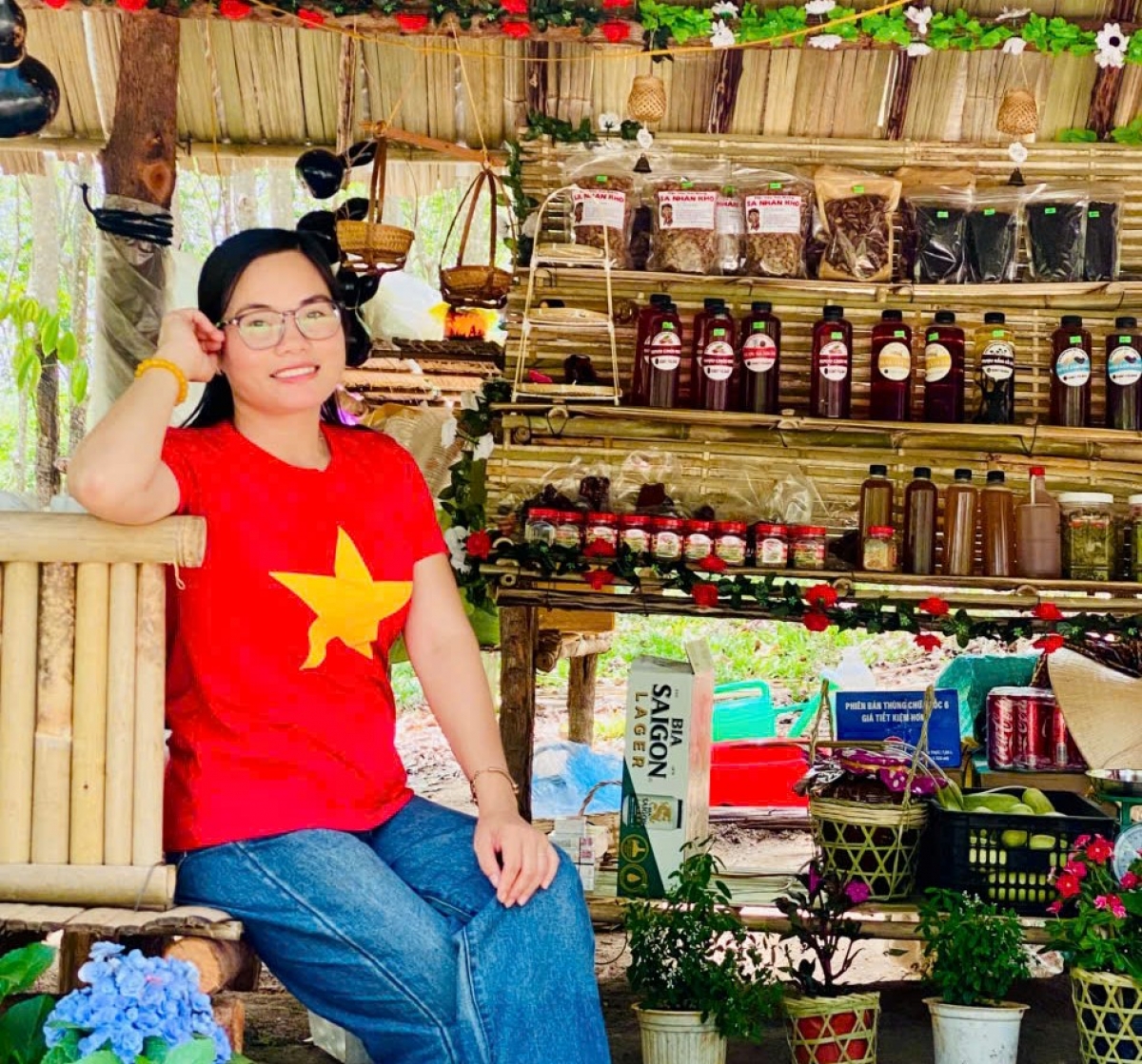 
Mŏ Y Hoa ƀơ̆t hơnih tĕch tơmam kơ Hơp tak xăh