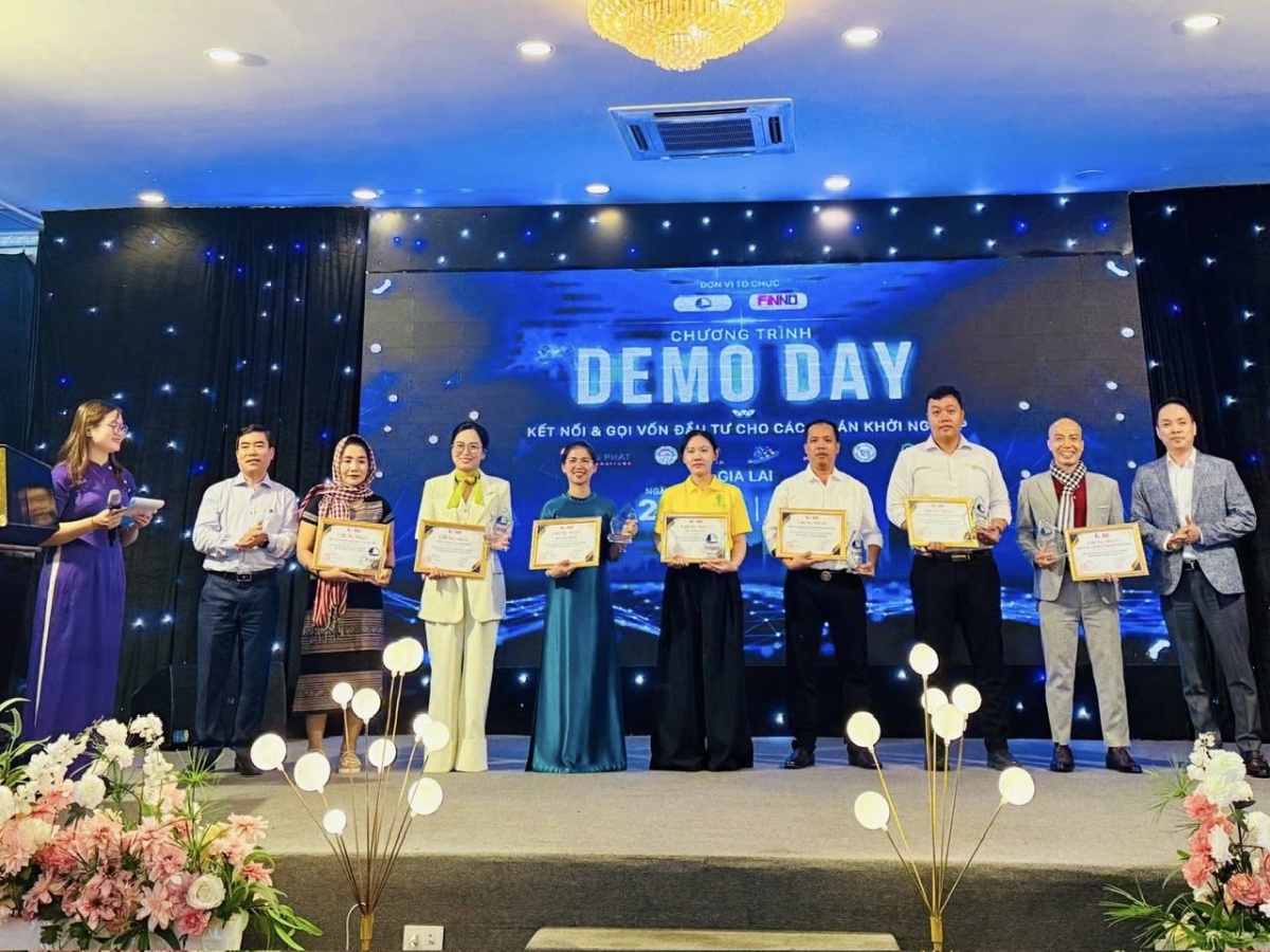 
Ồng Nguyễn Hữu Hà, Phó Kwang lam bồ Sờh Jak chài mờ Măi mok càr Gia Lai (ơm dơ̆ 2 bơh đah kiau) bal mờ ală cau sơnđờm mut lơh broă bơceh lơh bơh càr dê tàm dơ̆ tàm tơrbŏ bal, hòi jà priă bơcri tàm lồi nhai 7 nam 2025 pa do 