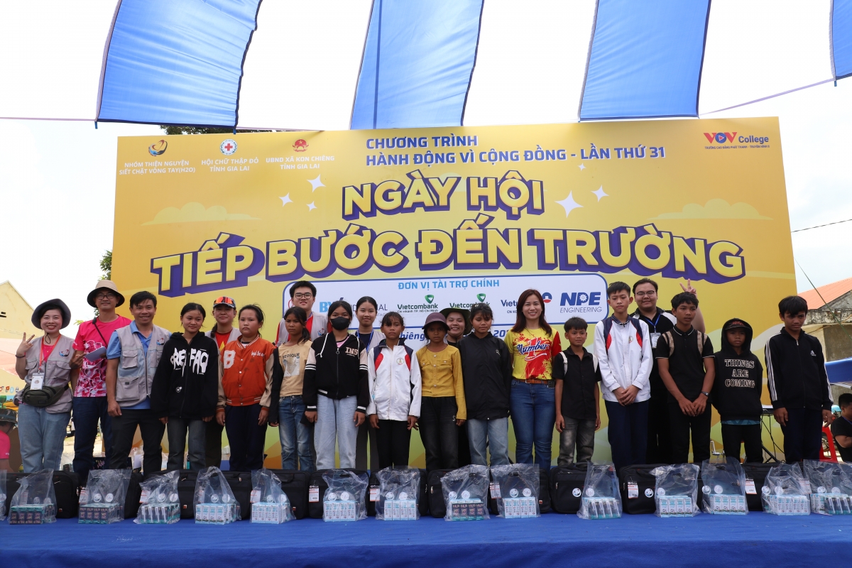 Hdră “Ngă bruă kyua yang ƀuôn” gưl tal 31 mđup brei leh lu hnư mnơ̆ng klă klơ̆ng kơ phung hđeh sang hră dleh dlan ti ƀuôn hgŭm Kon Čiêng, čar Gia Lai.